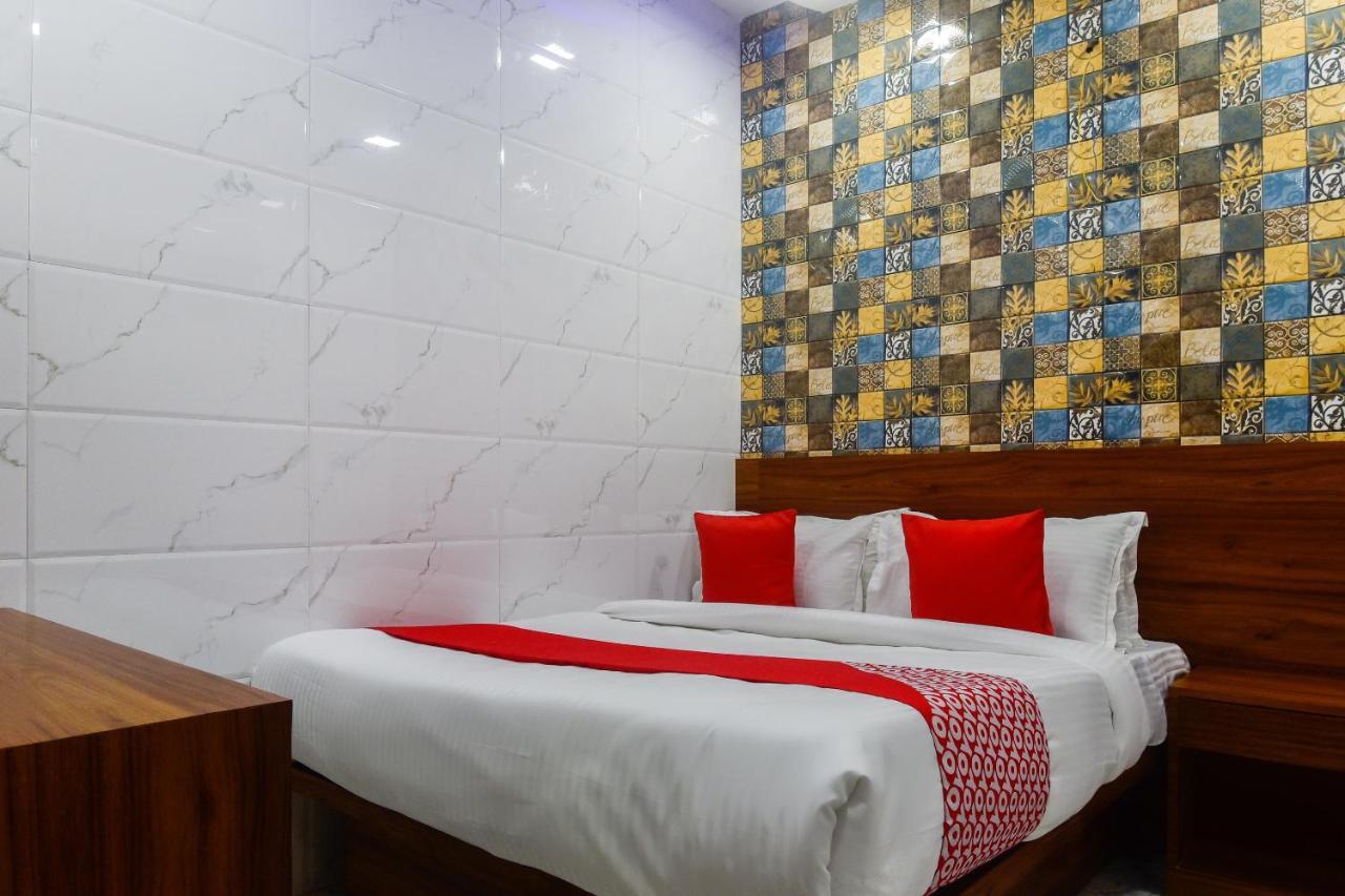 Oyo 63295 T Junction Residency Mumbai Exterior photo